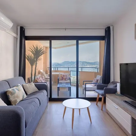 Apartment Serene Azure Apt With Riveria View *